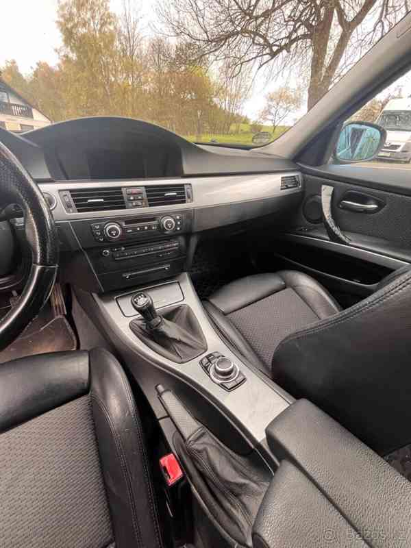 BMW Řada 3 3,0   330d M-paket, manuál, 180 kW - foto 13