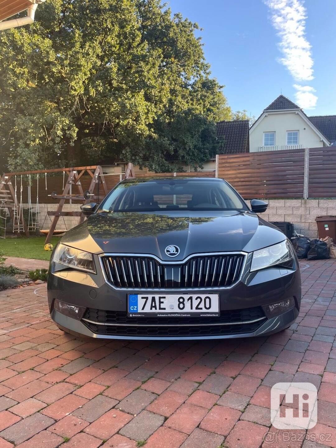 Škoda Superb 2,0   2018 Style DSG Liftback šedá - foto 1