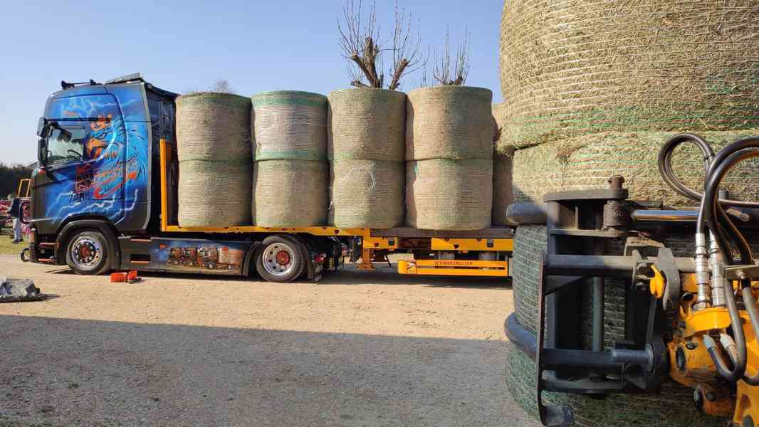 Zelené BIO seno v suchu kvalitní certifikované skladované  - foto 3