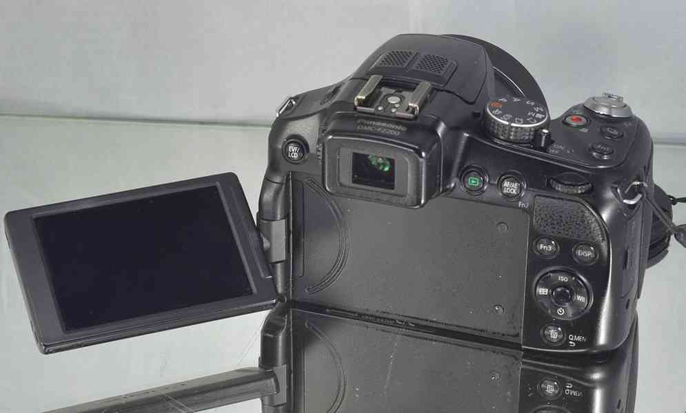 Panasonic Lumix DMC-FZ200 1.8xTelekonverter*brašna - foto 9