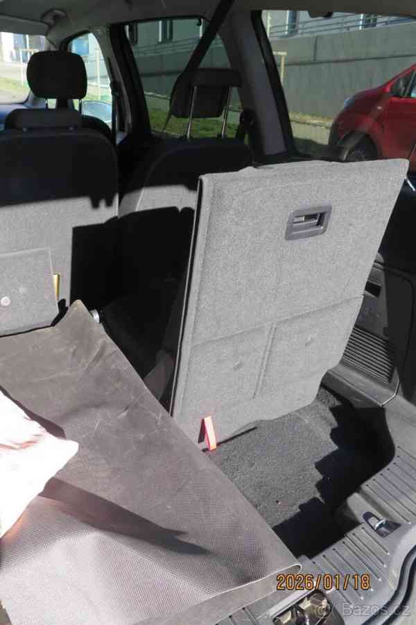Ford Galaxy 2,2 - foto 12