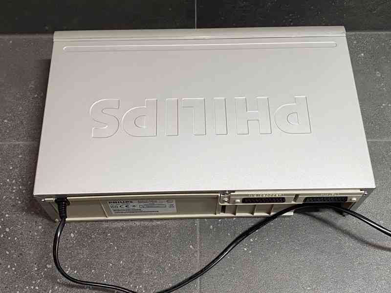Zánovní videorekordér PHILIPS VR550 v TOP stavu - foto 6