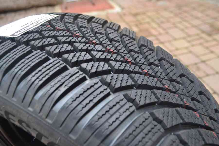 NOVÁ zimní sada Š.KAMIQ/SCALA+205/60R16 Bridg.Blizak LM005 - foto 5