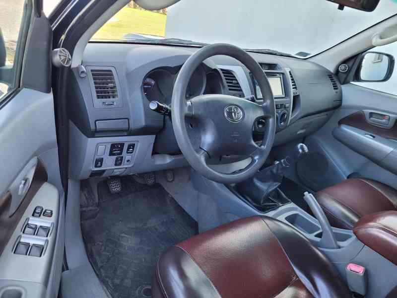 Toyota Hilux 2.5 D4D 4x4 88kw - foto 5