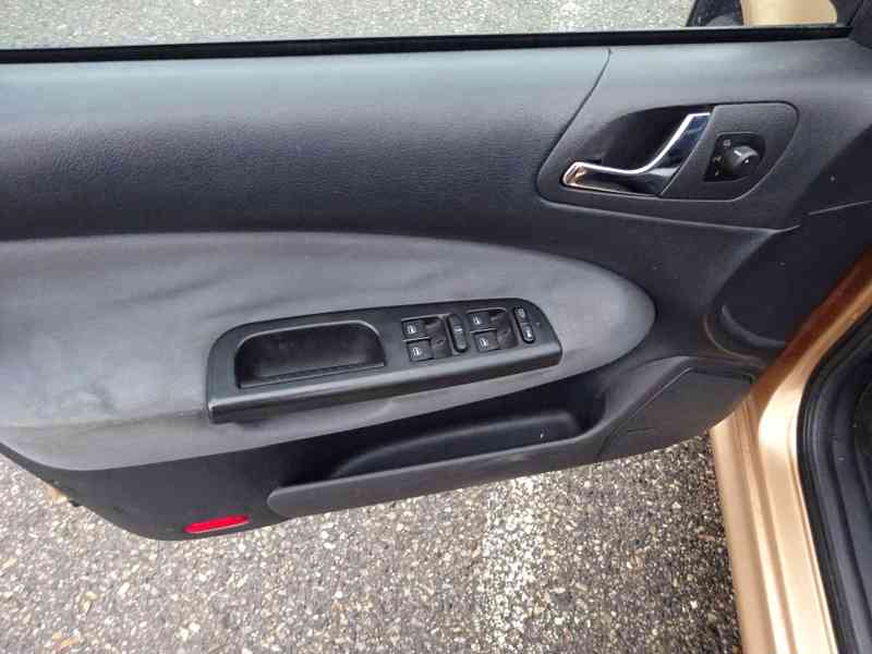 Škoda Octavia 1.9 TDI r.v.2001 (66 KW) KLIMA - foto 5