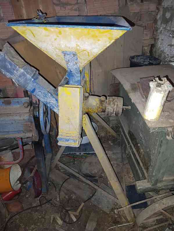 Elektromotor 4,4kW a šroťák - foto 4