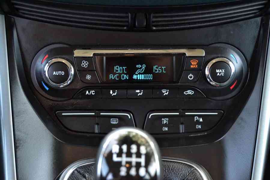 Ford C-Max 2.0 TDCI 103kW Titanium - foto 10