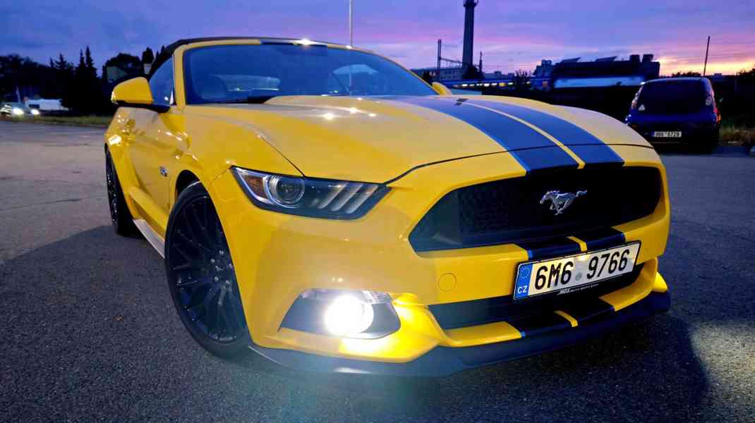 Ford Mustang GT Cabriolet 727 hp s kompresorem, TOP STAV - foto 31
