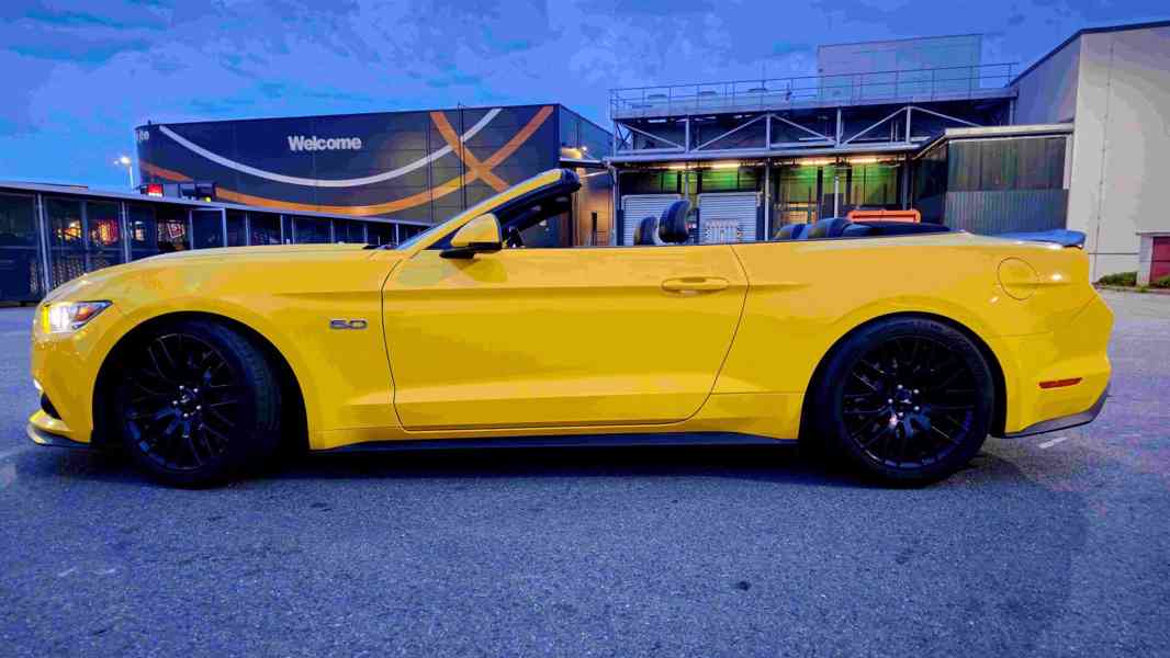 Ford Mustang GT Cabriolet 727 hp s kompresorem, TOP STAV - foto 13