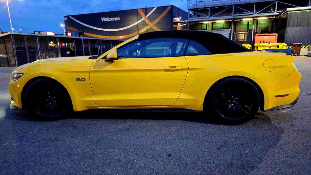 Ford Mustang GT Cabriolet 727 hp s kompresorem, TOP STAV - foto 26