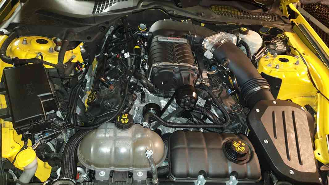 Ford Mustang GT Cabriolet 727 hp s kompresorem, TOP STAV - foto 2