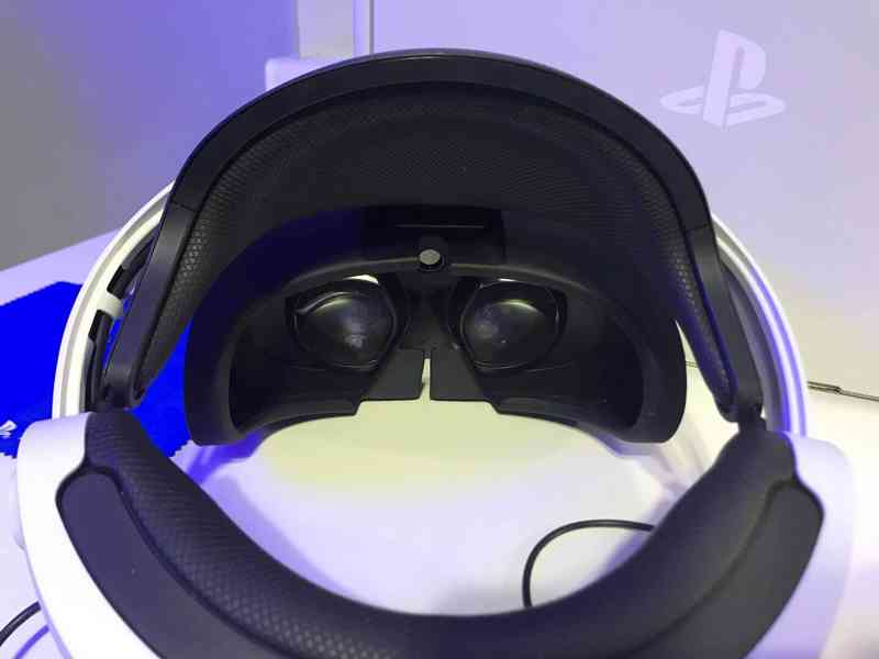 PlayStation VR + PS4 kamera V2 + VR Worl + hra NAVÍC! - foto 3
