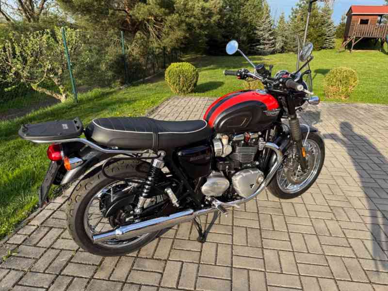 Triumph Bonneville T120 - foto 8