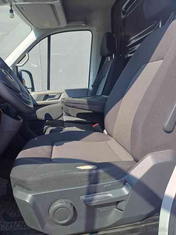 Volkswagen Crafter 2,0   r. 2023 - foto 10