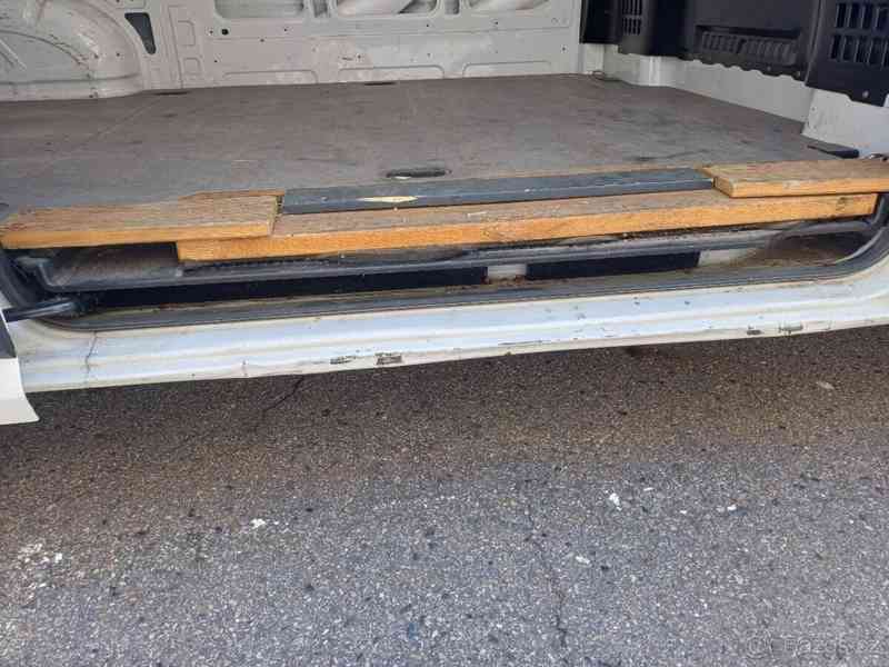 Volkswagen Crafter 2,0   r. 2023 - foto 6