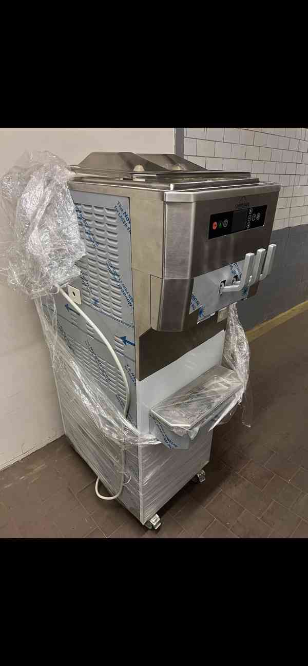 Zmrzlinový stroj - Carpigiani XVL 3 P Steel - foto 2