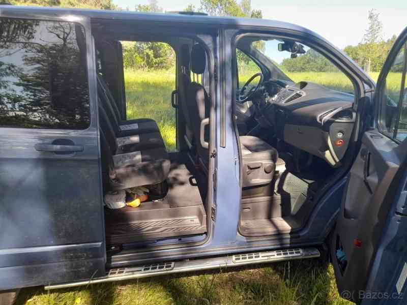 Ford Tourneo Custom 2,2   Limited - foto 8