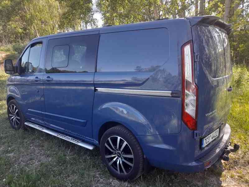 Ford Tourneo Custom 2,2   Limited - foto 7