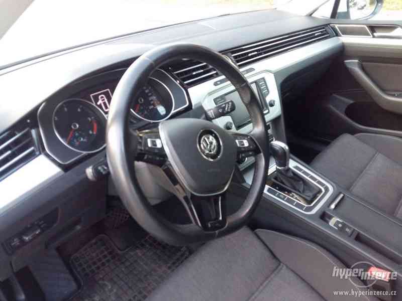 Prodám VW Passat Variant B8 2,0 TDI DSG Comfortline - pěkný - foto 4