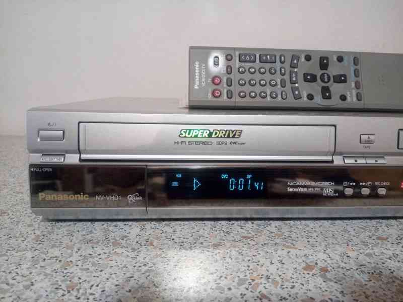 Kombo VHS/DVD Panasonic NV-VHD1 - foto 2