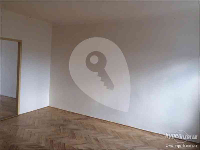 Prodej bytu 2+1 bez realitky Na Hroudě, Praha - Strašnice - foto 2