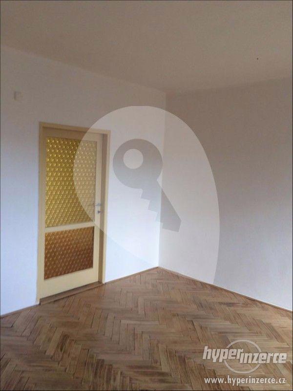 Prodej bytu 2+1 bez realitky Na Hroudě, Praha - Strašnice - foto 11