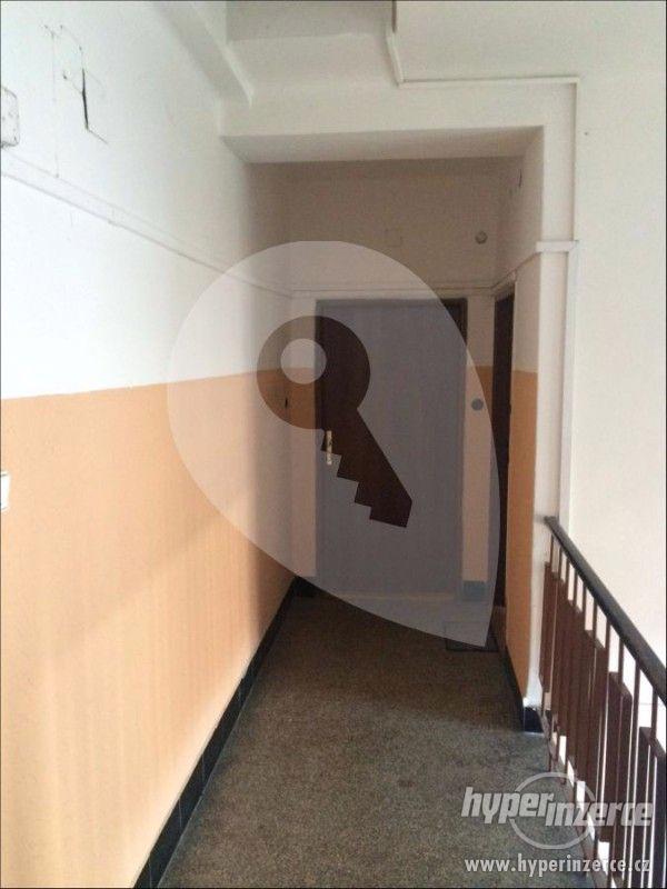 Prodej bytu 2+1 bez realitky Na Hroudě, Praha - Strašnice - foto 14