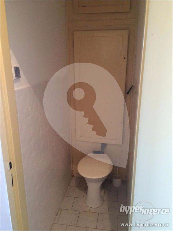 Prodej bytu 2+1 bez realitky Na Hroudě, Praha - Strašnice - foto 17