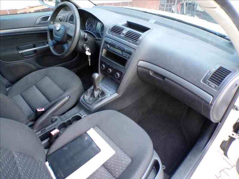 Škoda Octavia 1,2 TSI TAŽNÉ ZAŘÍZENÍ - foto 11