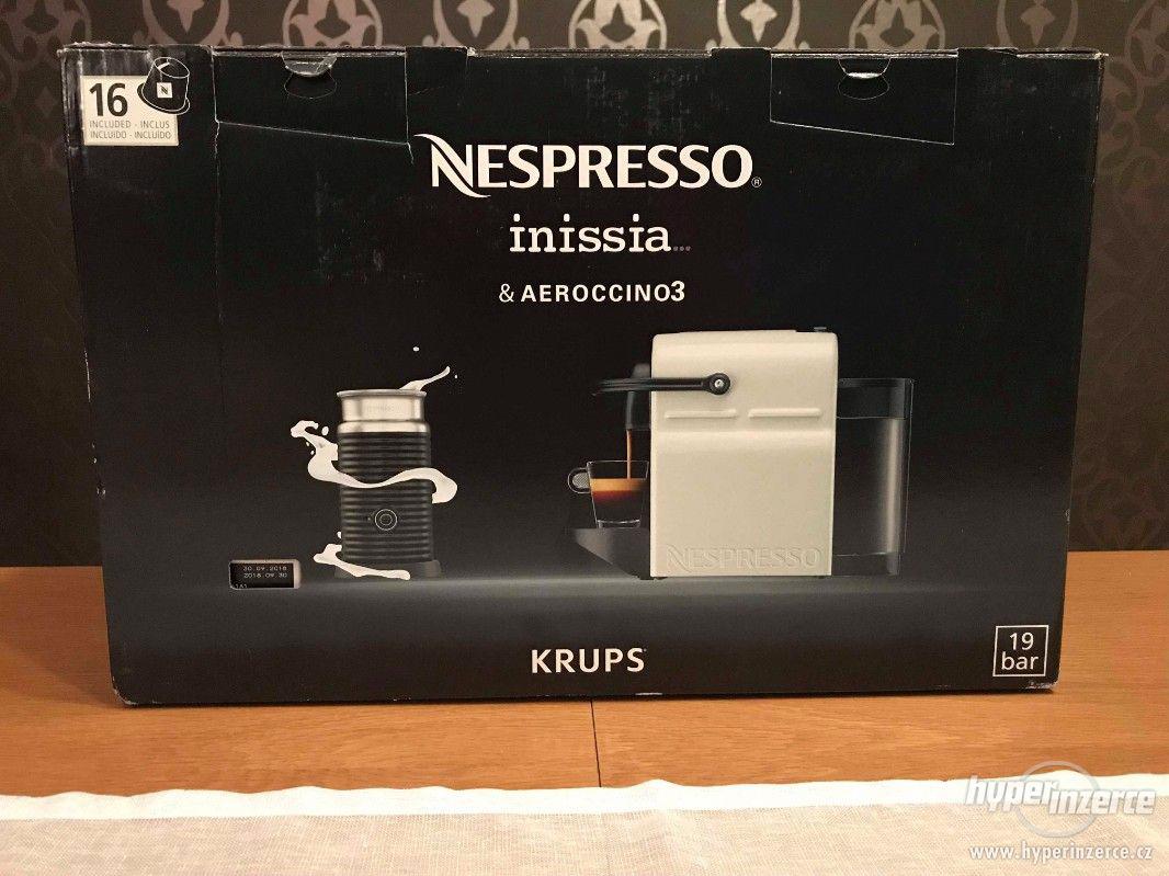 Nespresso Inissia krups kávovar + šlehač mléka Aeroccino 3 - foto 1