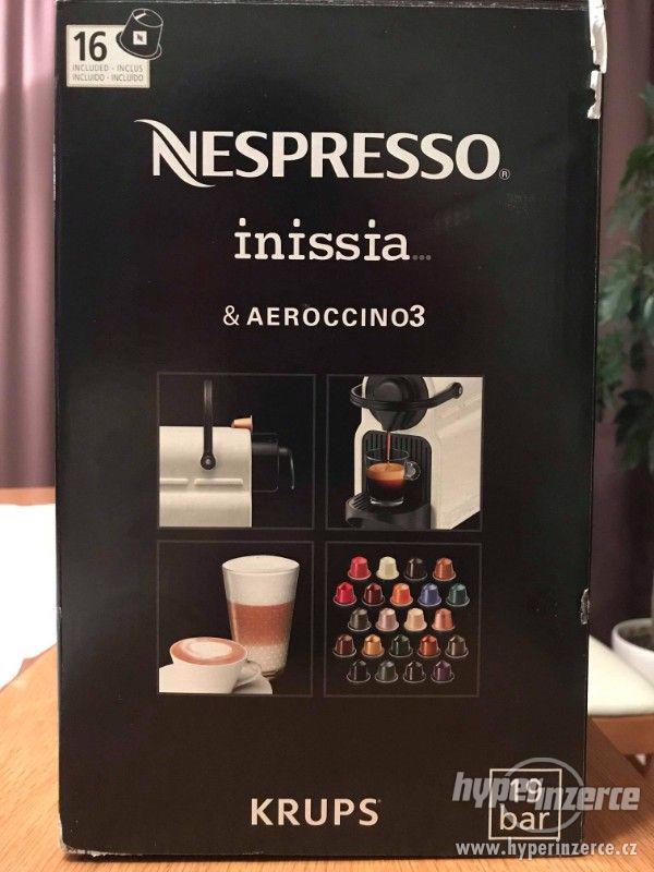 Nespresso Inissia krups kávovar + šlehač mléka Aeroccino 3 - foto 4