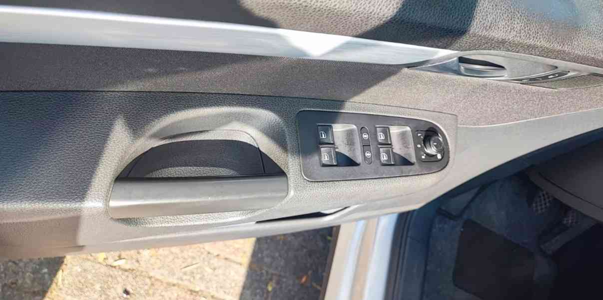 Volkswagen Sharan 2.0 TDI Comfortline 110kw - foto 8