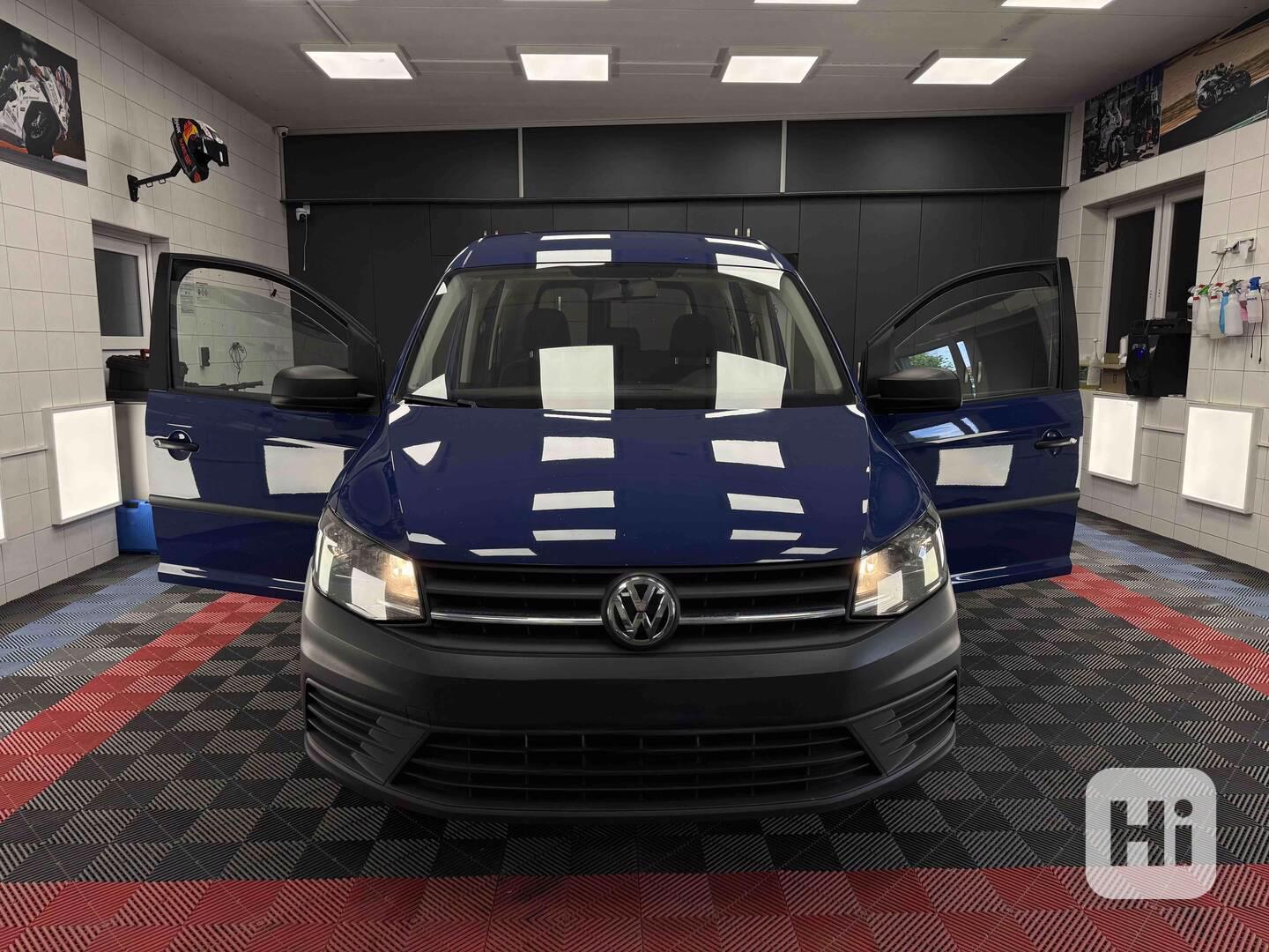 Volkswagen Caddy 2.0 TDI, manuál - foto 1