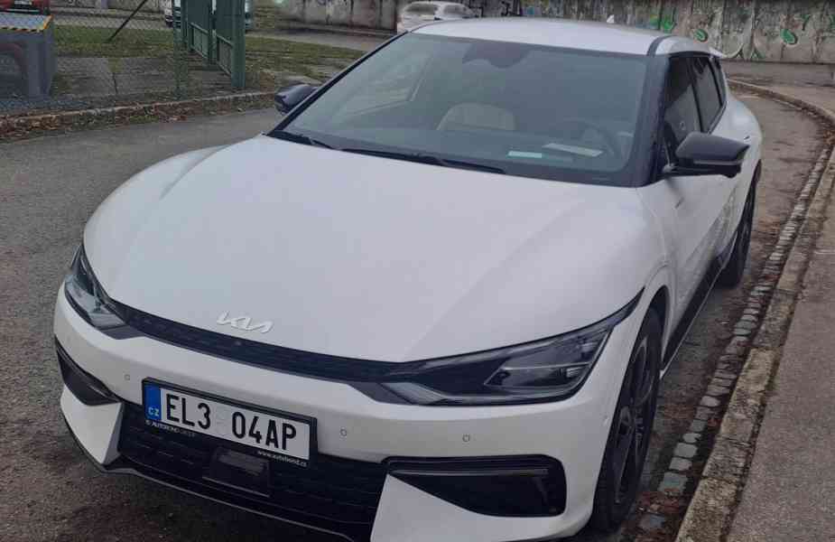 Kia EV6 – 239 kW, 12/2021, špičková výbava - foto 1