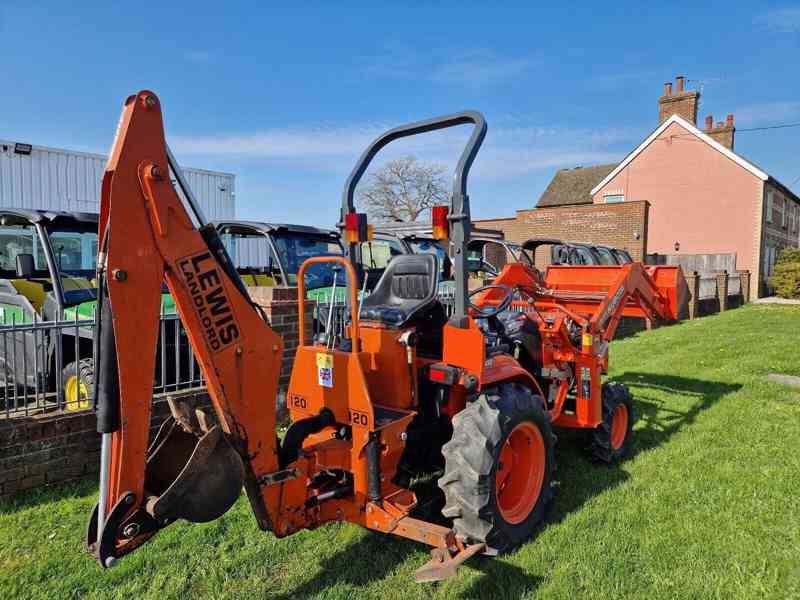 Malotraktor Kubota Luxusní Původní Stav - Bazar - Hyperinzerce.cz