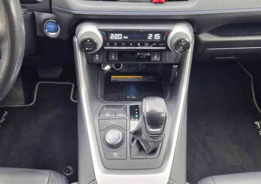 Toyota Rav4, 2.5i 4x4 Hybrid 131kW - foto 7