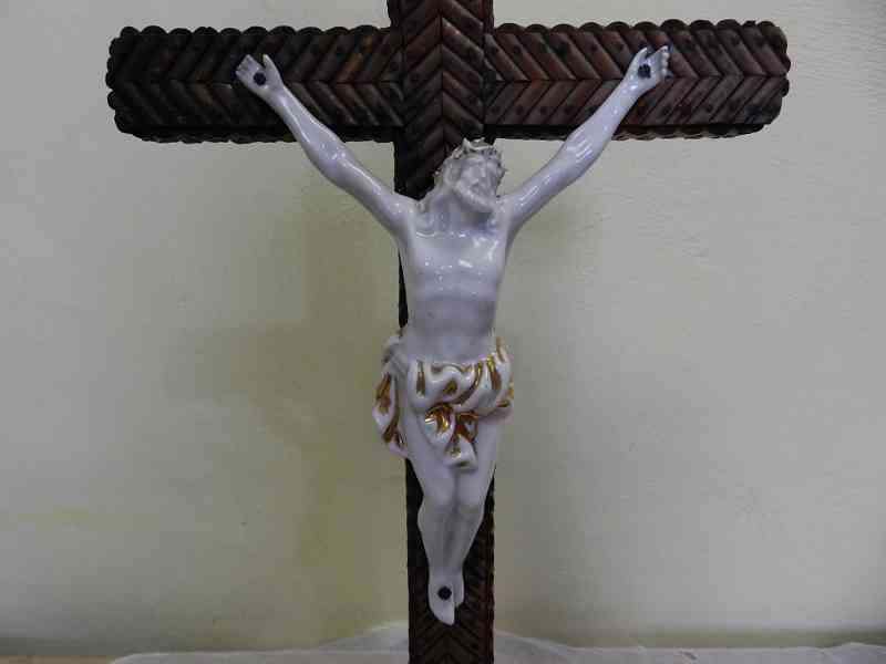 Velmi starý větší dřevěný Kříž Ježíš Kristus - foto 3