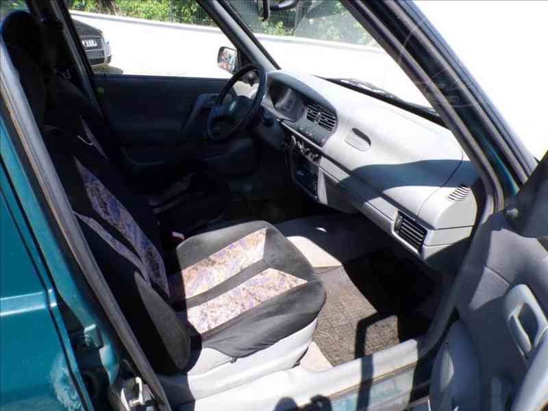 Škoda Felicia 1,3 MPi LX,TAŽNÉ ZAŘÍZENÍ - foto 11