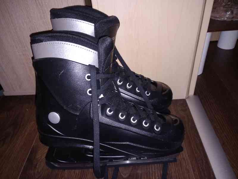 Pánské brusle Oxelo vel. 42 - foto 2