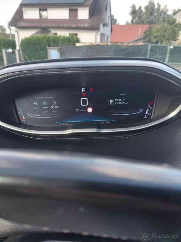 Peugeot 5008 1,6 - foto 11