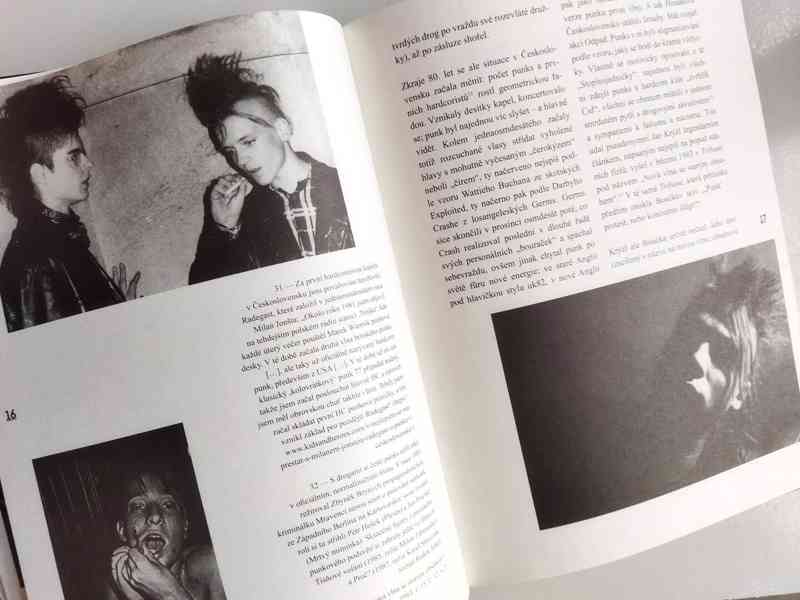 Všechno je špatně, zpátky na stromy - Radim Kopáč  (kniha) - foto 4