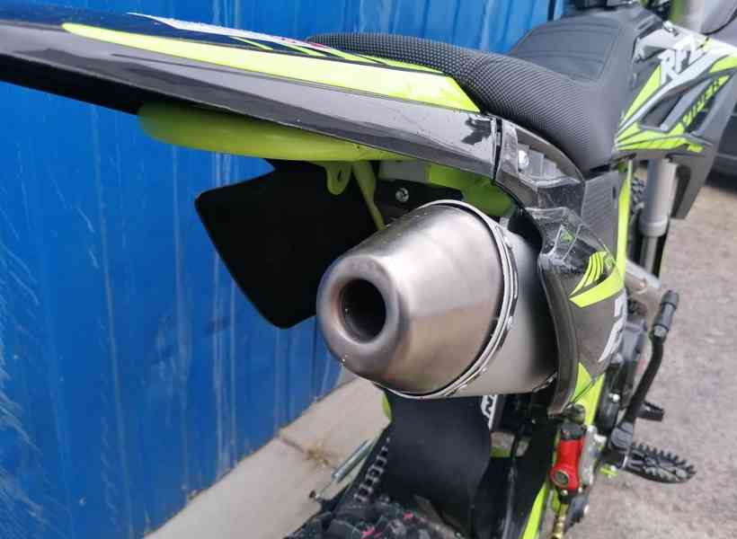 Pitbike APOLLO VIPER 140ccm 19“/16" E-START + světlo zelený - foto 4