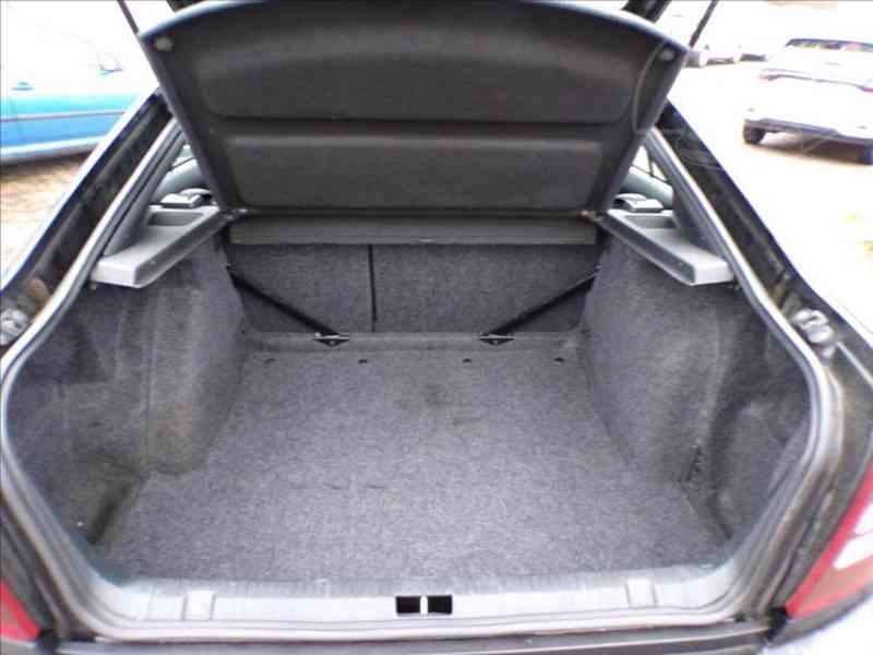 Škoda Octavia 1,8 TURBO 132KW RS - foto 9