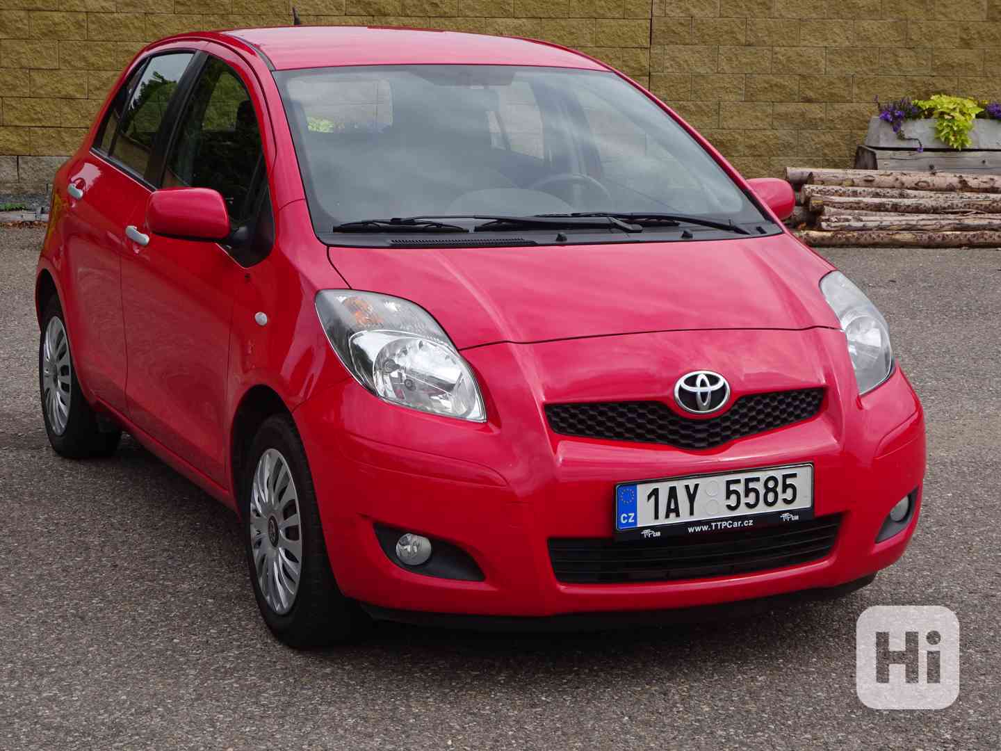 Toyota Yaris 1.0i r.v.2010 (51kw) stk:7/2026 Koupeno v ČR - foto 1