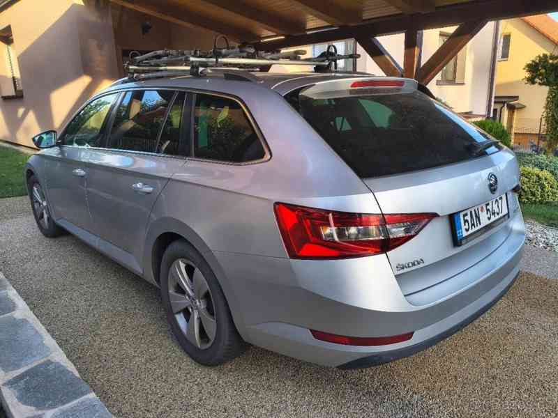 Škoda Superb 2,0   III - foto 4