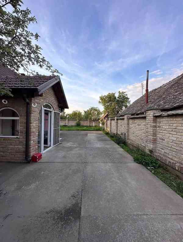 🏡 Rodinný dům vhodný pro bydlení i pobyt v Srbsku - foto 3