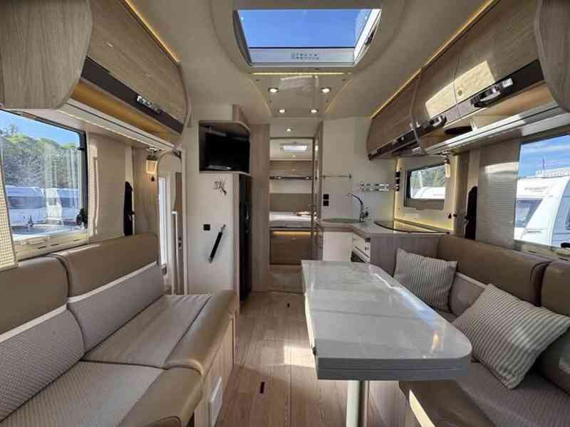 Camping-car Rapido 8096 DF – 2,3L 150 ch – 2017 – 4 places - foto 3