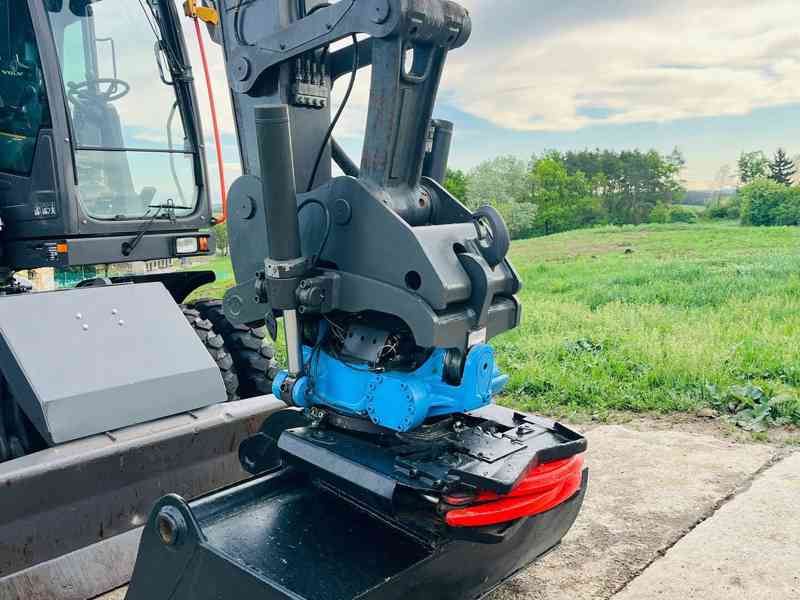 Kolové rypadlo Volvo EW160E (Možnost leasingu) - foto 9