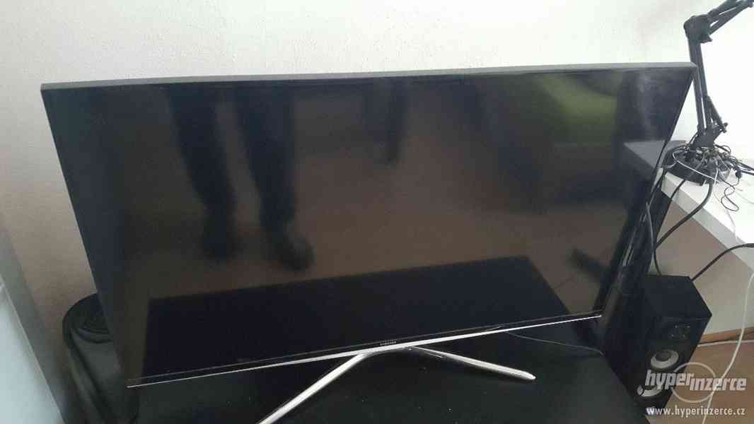 Smart televize Samsung 101 cm - foto 3
