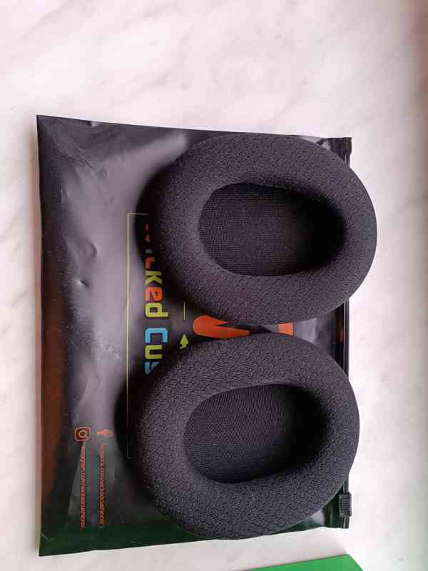 Bezdrátové sluchátka značky Razer - foto 3